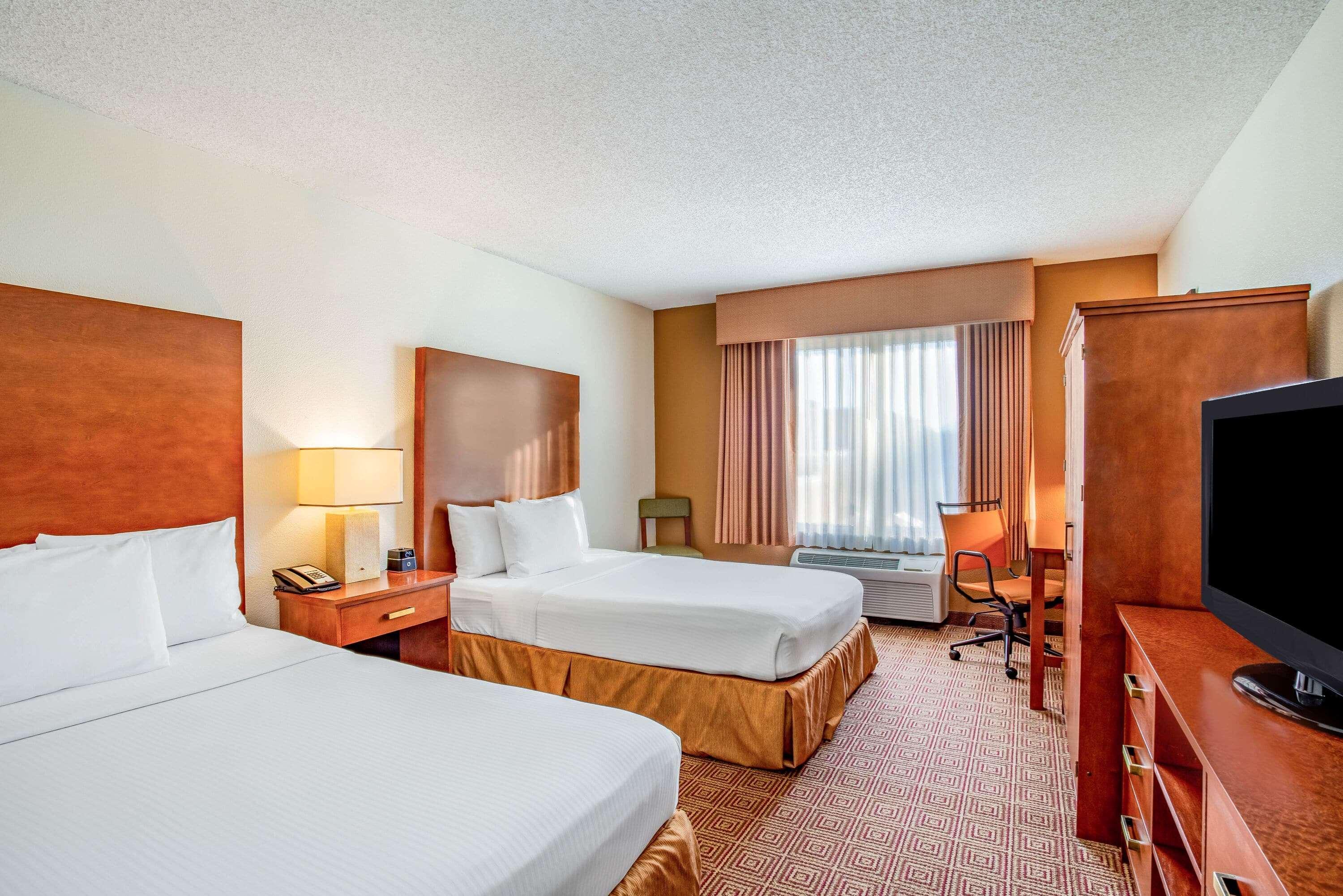 La Quinta By Wyndham Danbury Hotell Exteriör bild