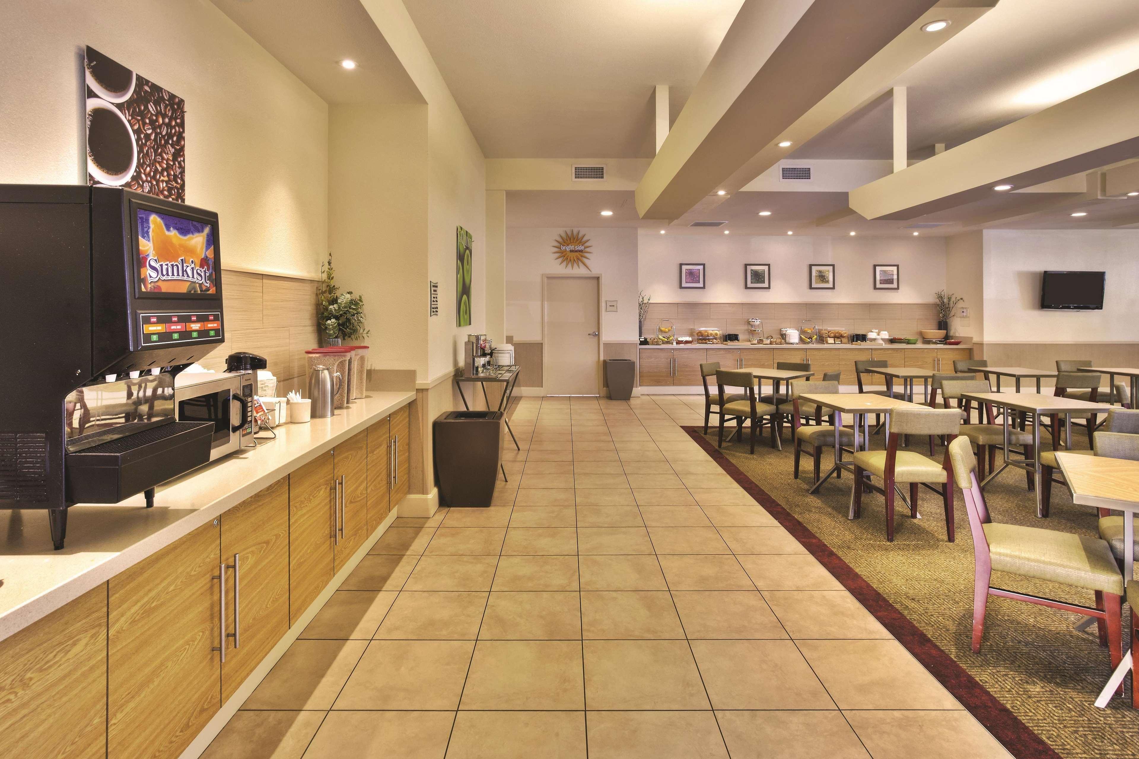 La Quinta By Wyndham Danbury Hotell Exteriör bild