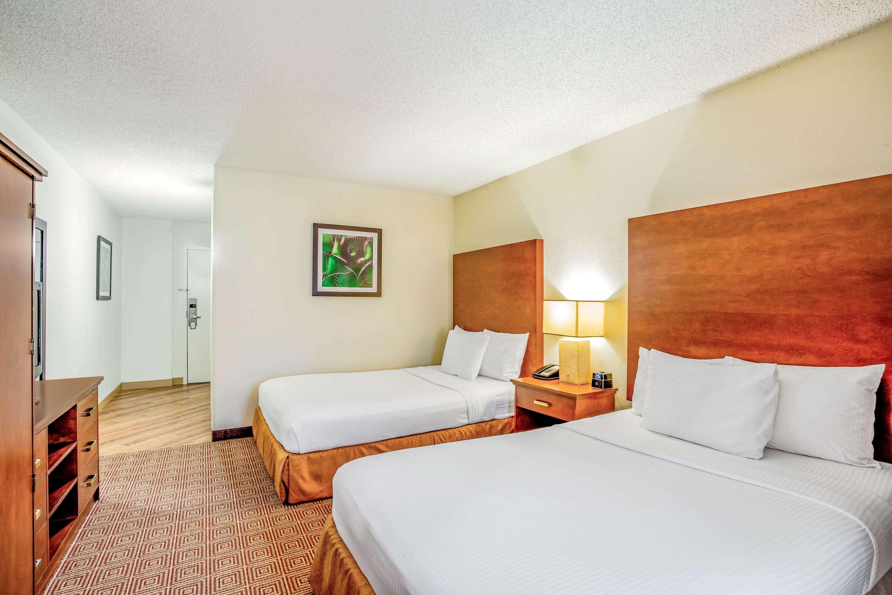 La Quinta By Wyndham Danbury Hotell Exteriör bild