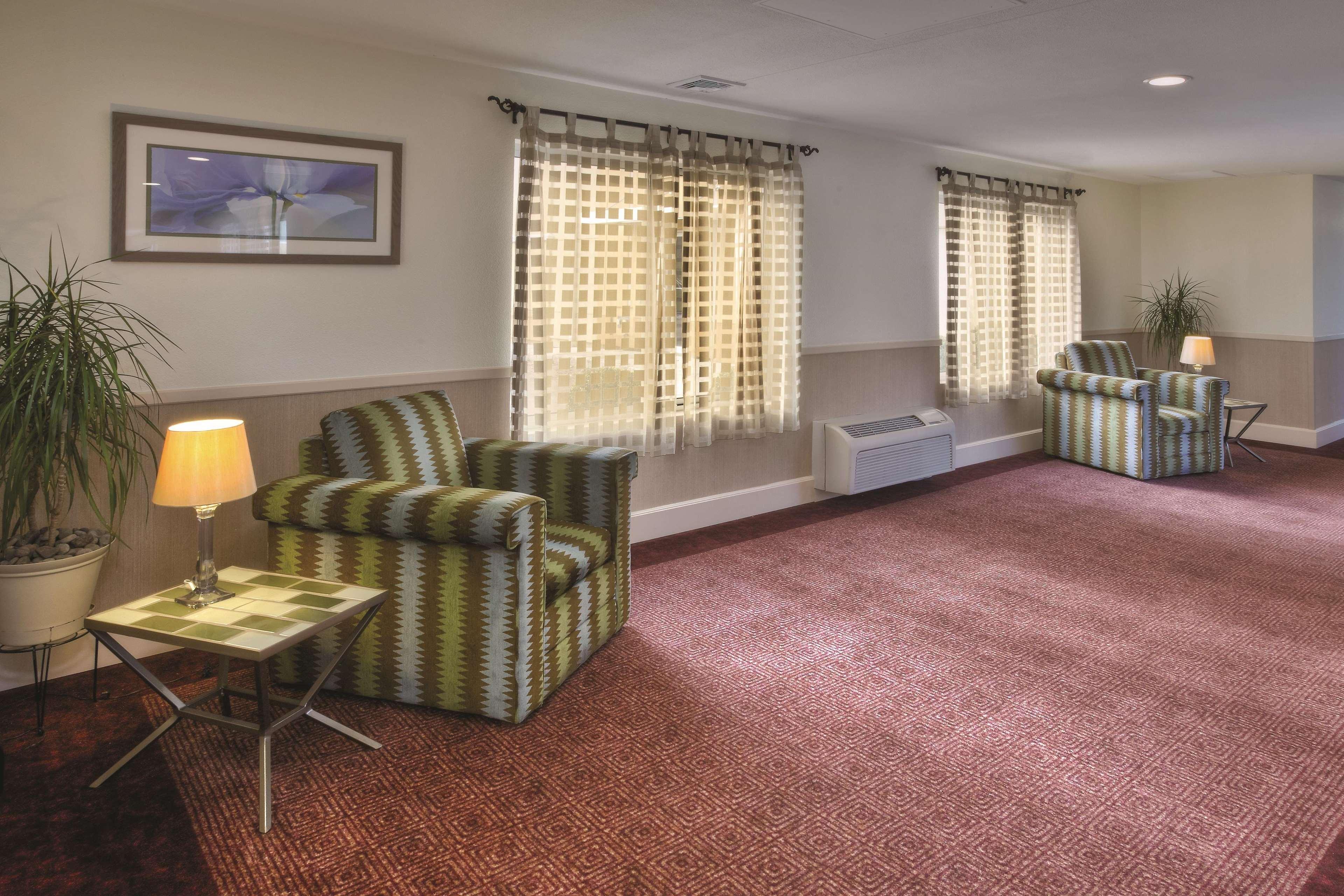 La Quinta By Wyndham Danbury Hotell Exteriör bild