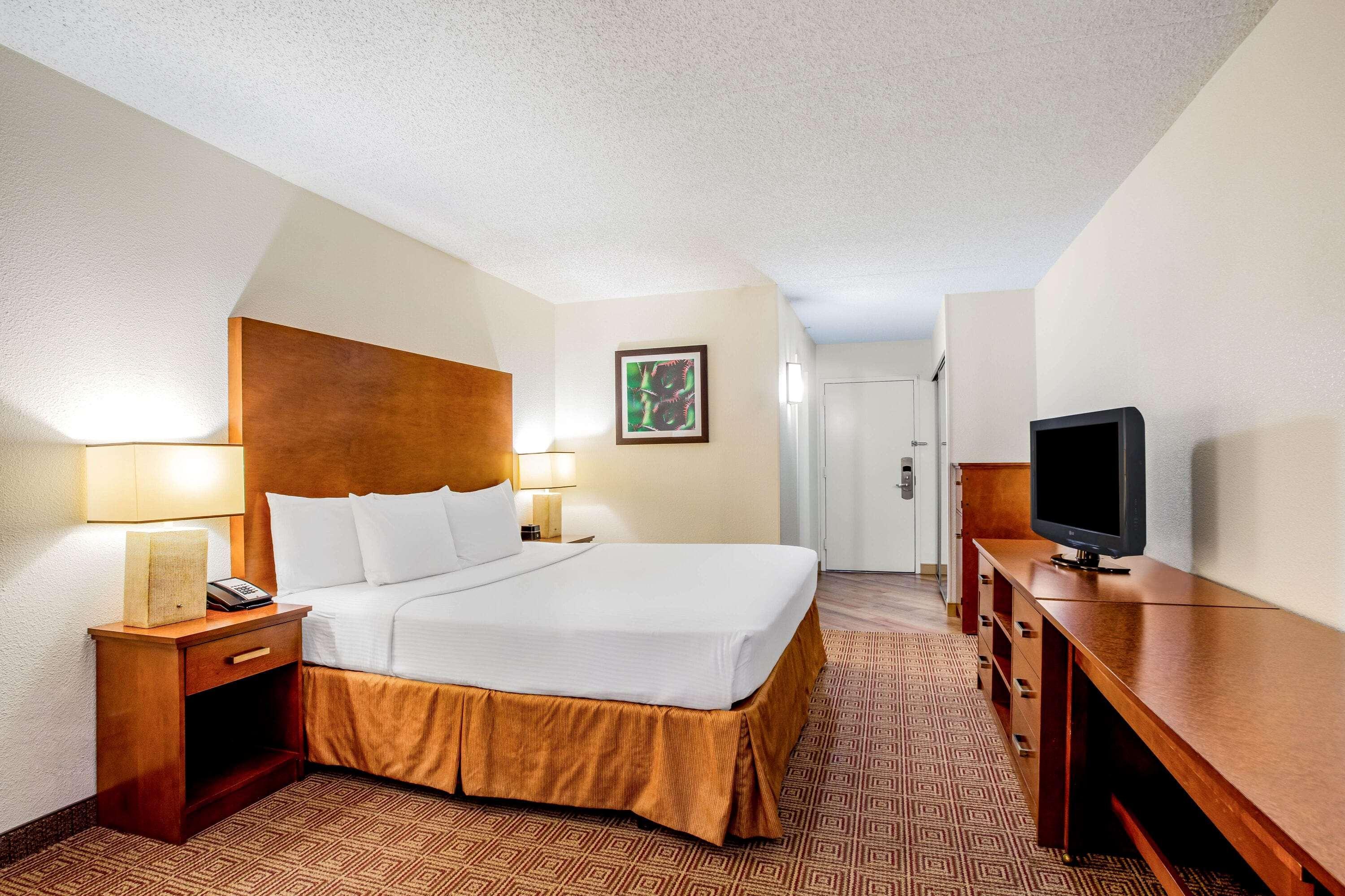 La Quinta By Wyndham Danbury Hotell Exteriör bild