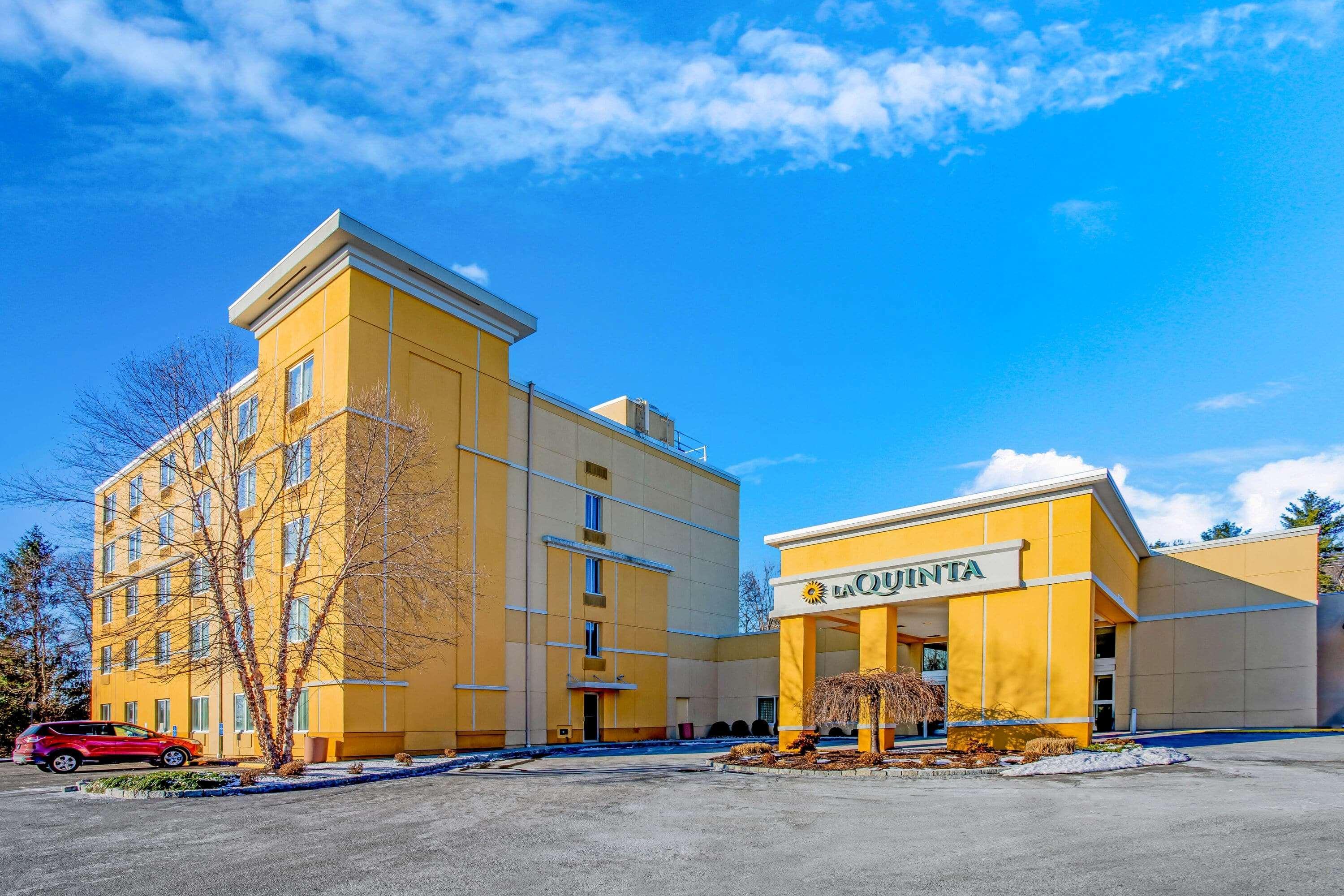La Quinta By Wyndham Danbury Hotell Exteriör bild